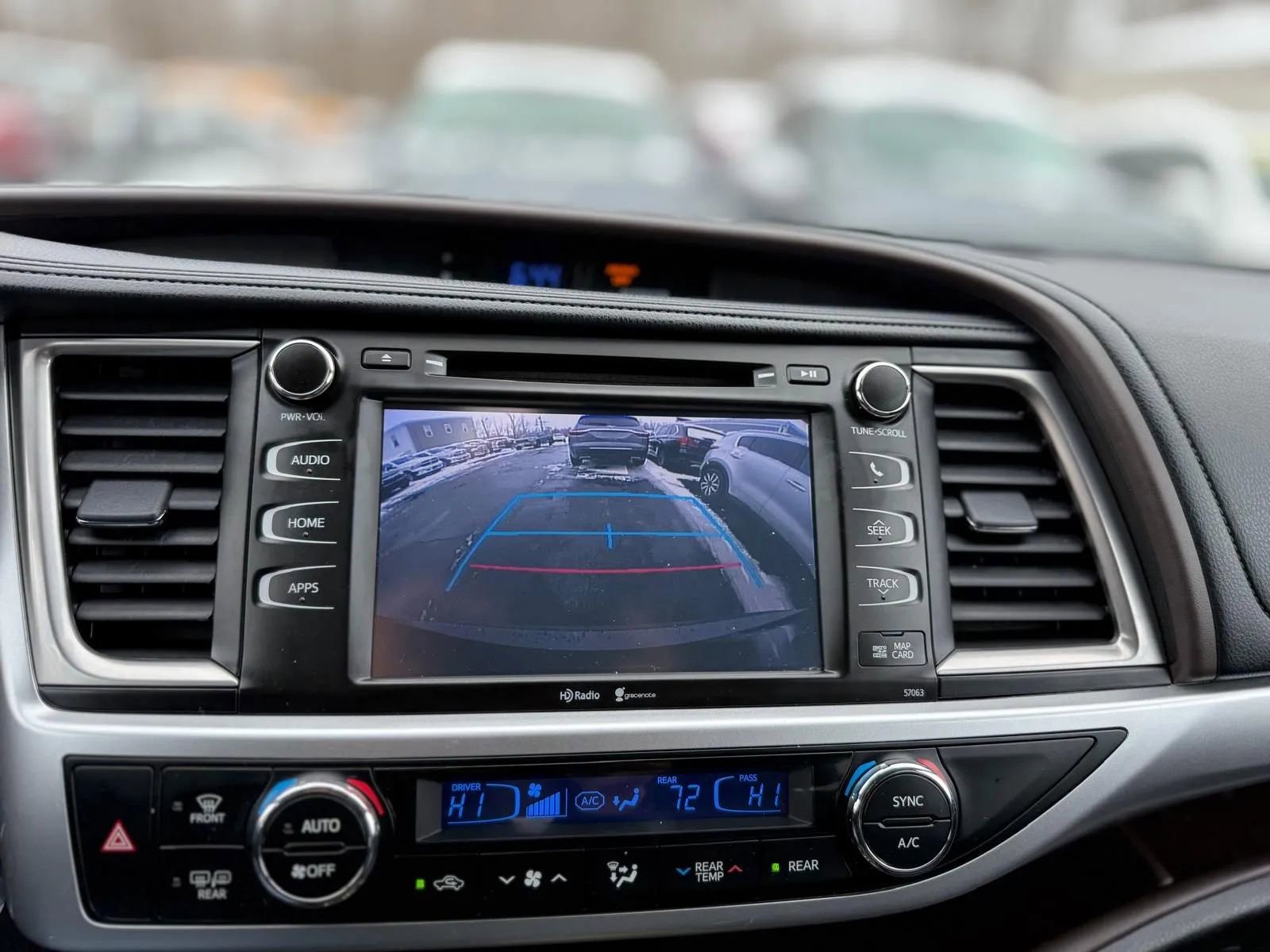 Used 2015 Toyota Highlander XLE image 20