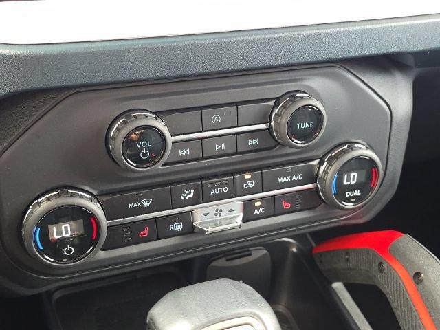 Used 2025 Ford Bronco Heritage Edition AWD/4WD image 37