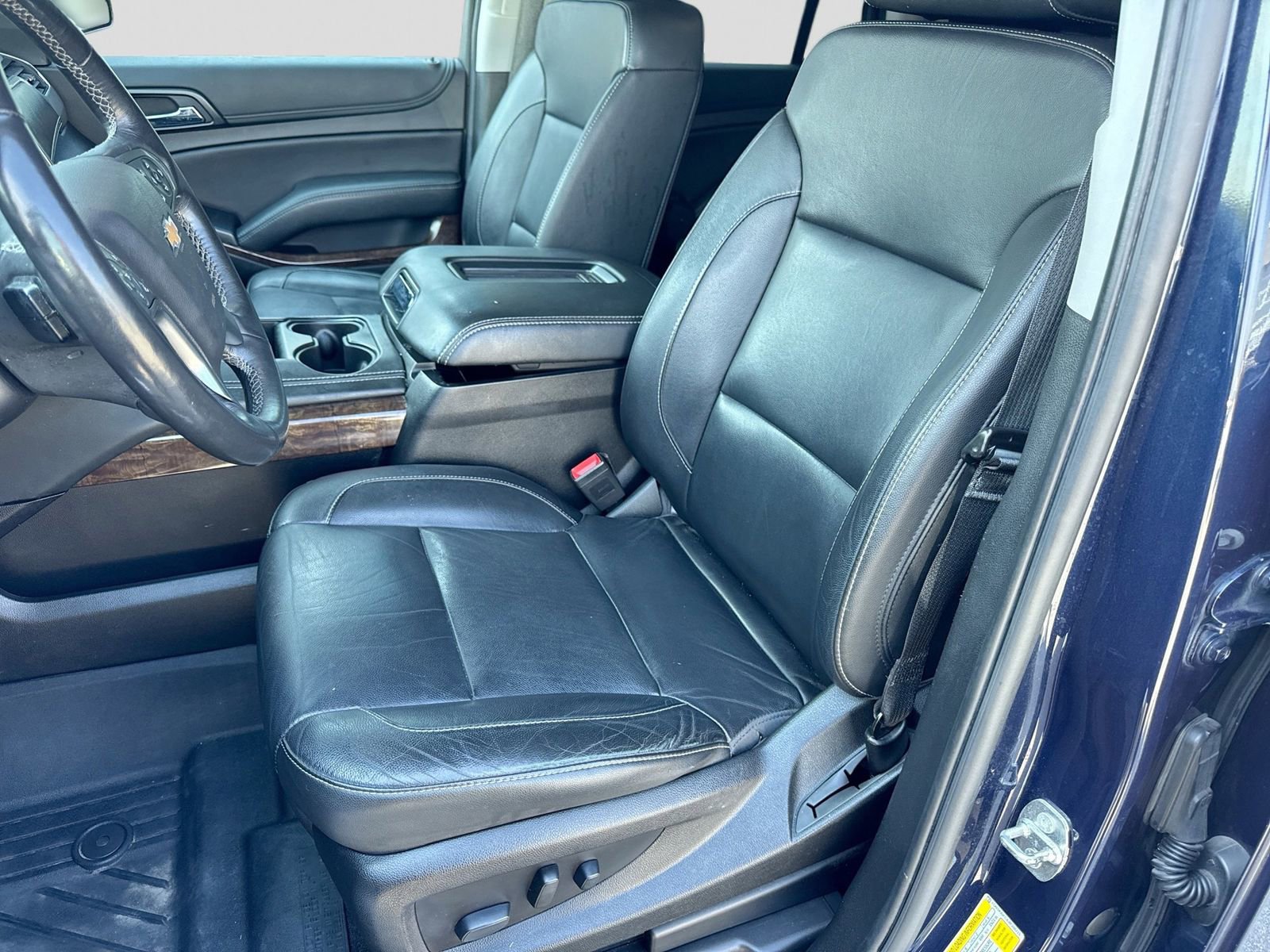 Used 2018 Chevrolet Tahoe LT w/ LT Signature Package AWD/4WD image 19