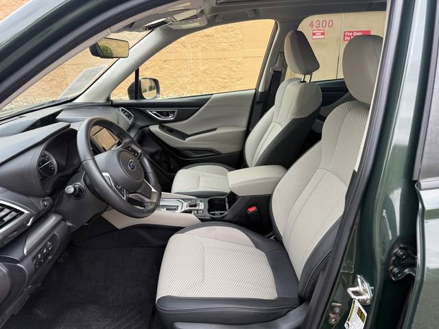 Used 2023 Subaru Forester Premium image 25