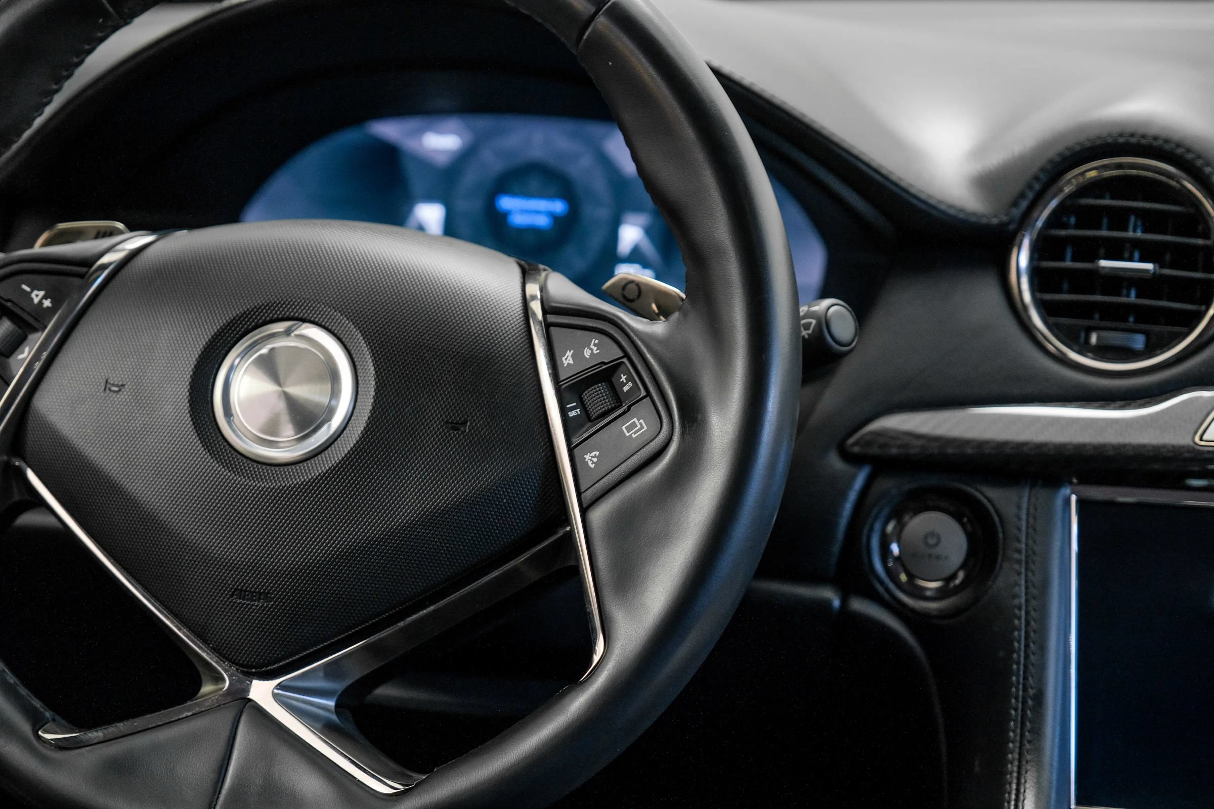 Used 2018 Karma Revero Luxury RWD image 19