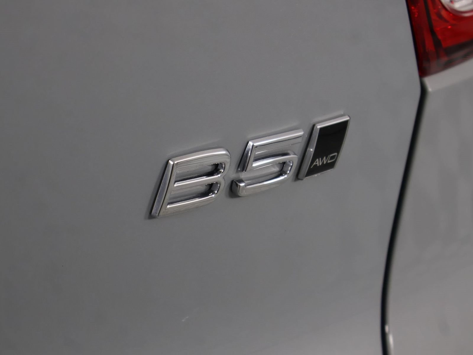 Certified 2026 Volvo XC40 B5 Plus AWD/4WD image 20
