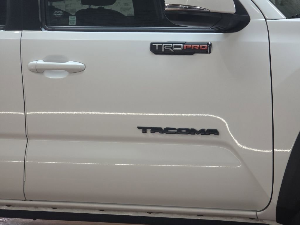 Used 2019 Toyota Tacoma TRD Off-Road image 9