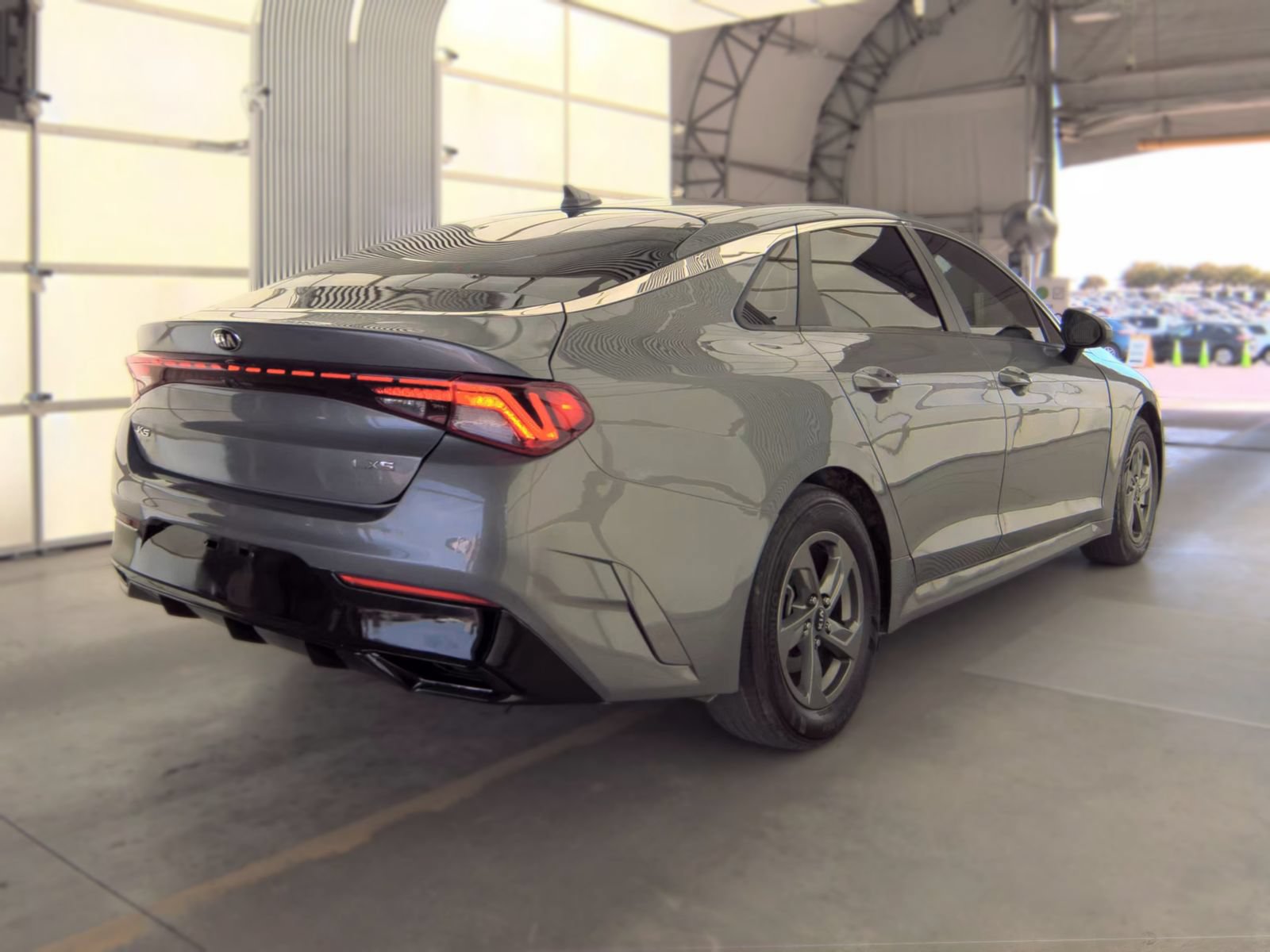 Used 2021 Kia K5 LXS FWD image 4