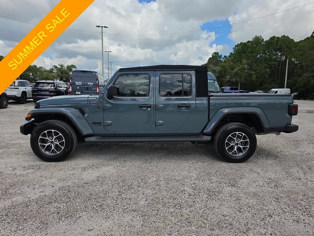 Certified 2024 Jeep Gladiator Sport AWD/4WD image 6