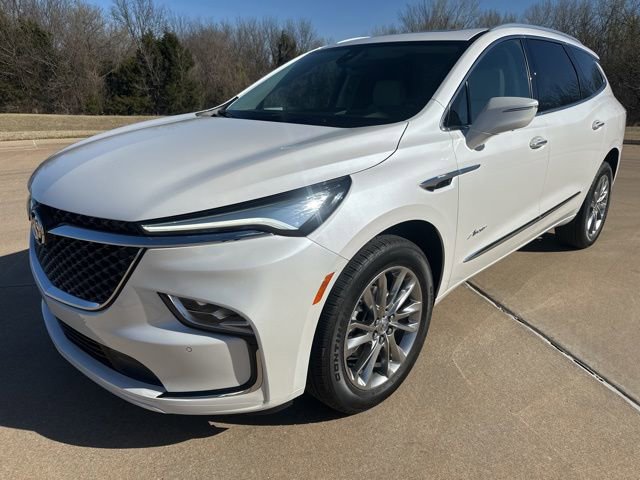 Used 2024 Buick Enclave Avenir w/ Avenir Technology Package video 1