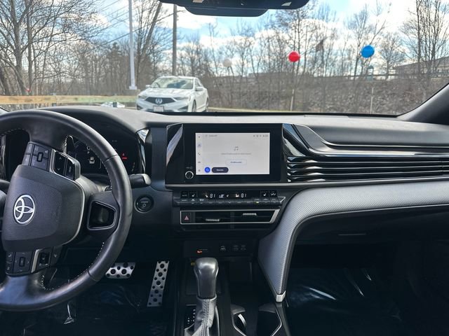 Used 2025 Toyota Camry SE w/ Convenience Package image 23