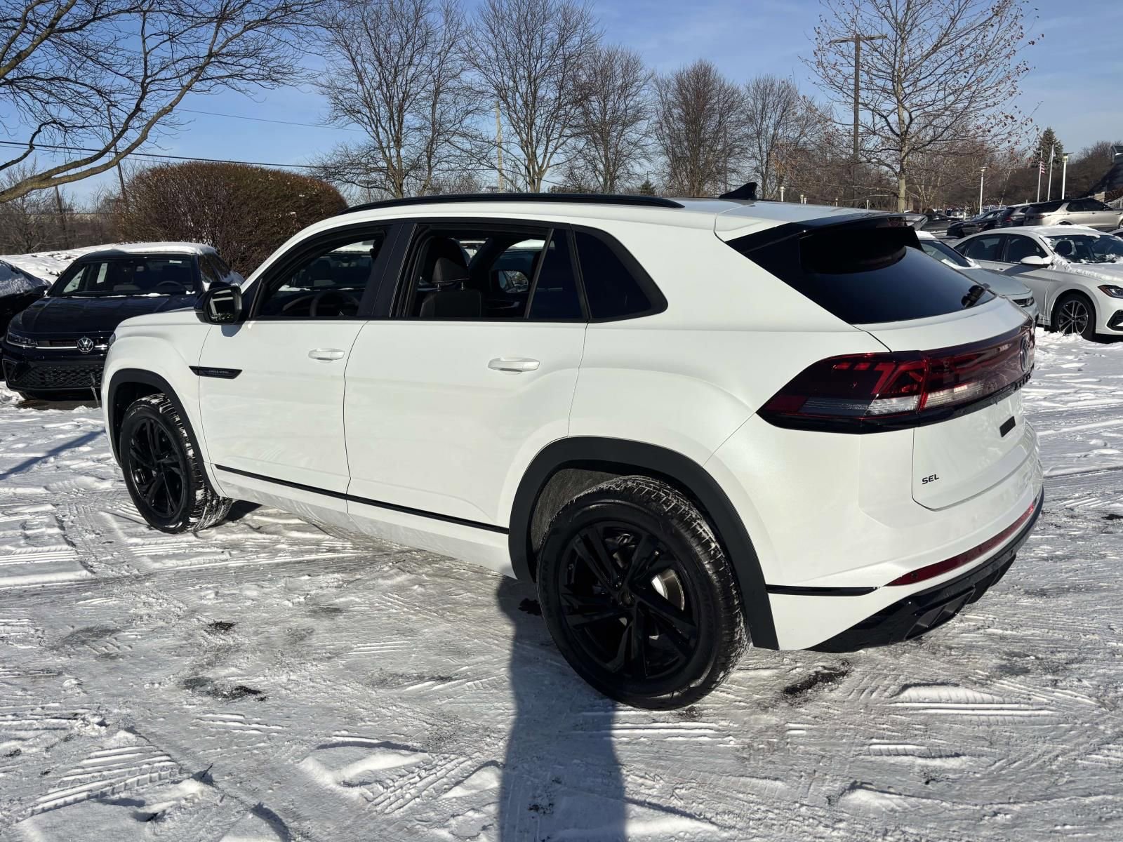 New 2026 Volkswagen Atlas Cross Sport SEL R-Line image 5