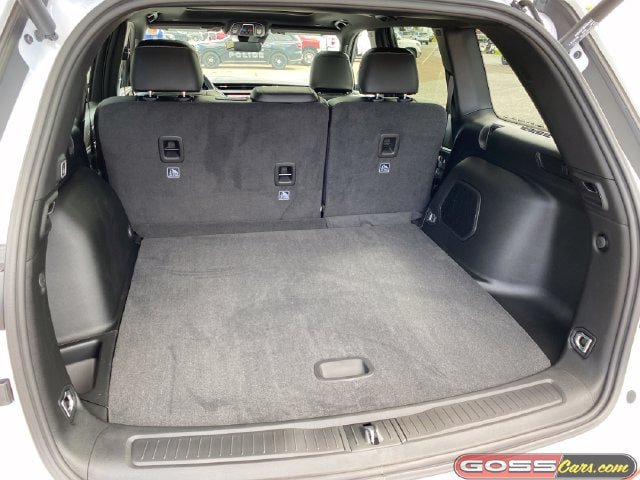 New 2026 Jeep Grand Cherokee Limited w/ Limited Altitude Package AWD/4WD image 9