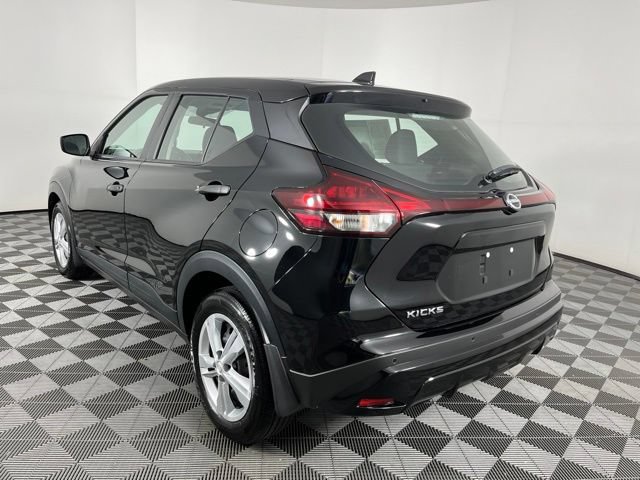 Certified 2025 Nissan Kicks Play S FWD image 8