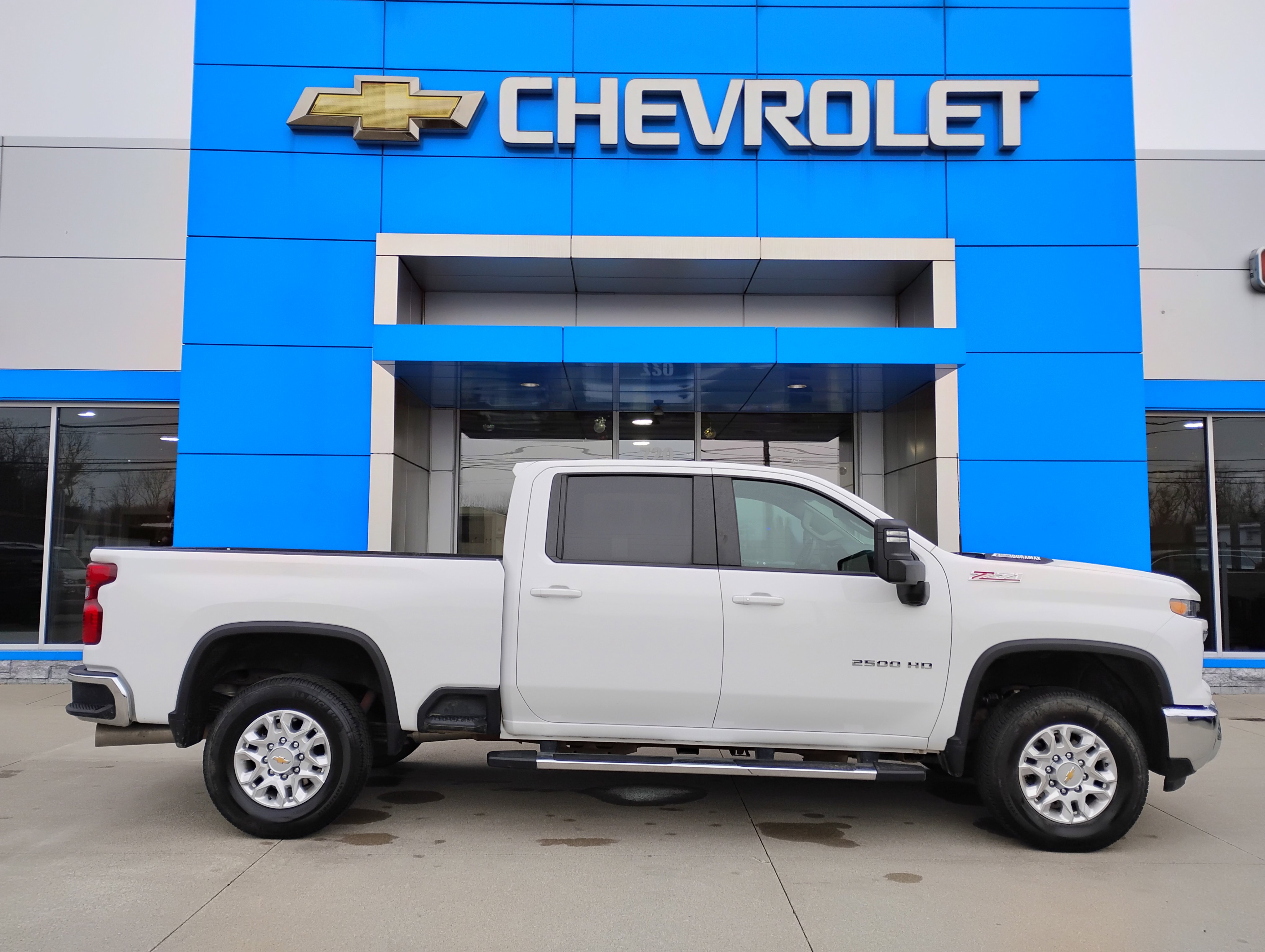 Used 2024 Chevrolet Silverado 2500 LT image 34