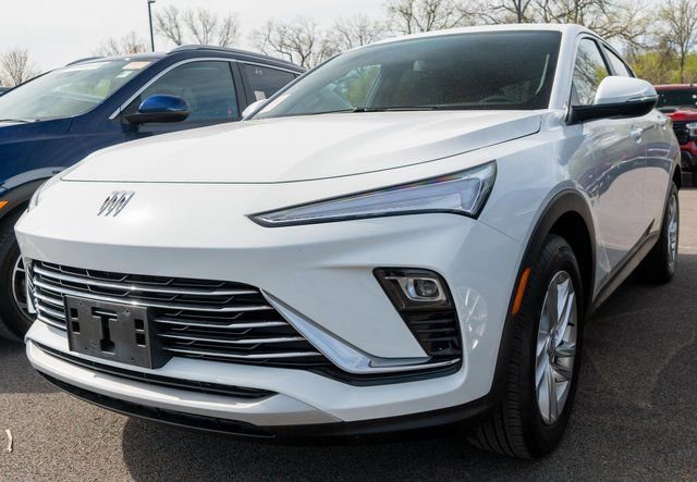 Used 2024 Buick Envista Preferred w/ Convenience I Package FWD image 1