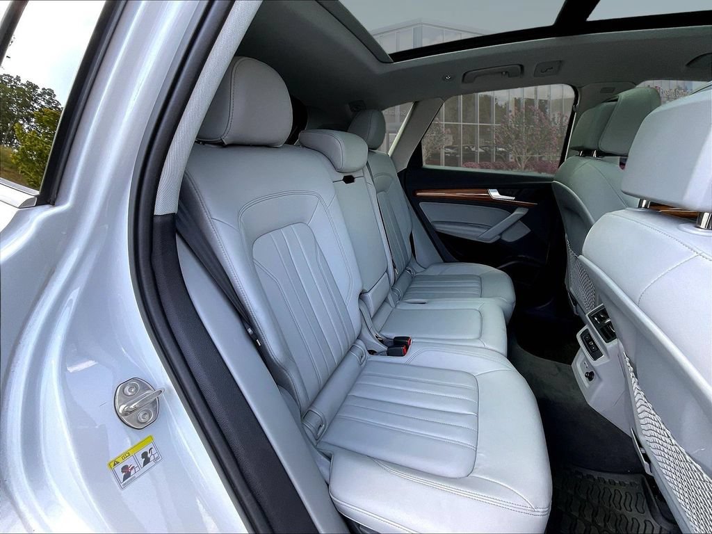 Used 2023 Audi Q5 2.0T Premium Plus w/ Premium Plus Package AWD/4WD image 27