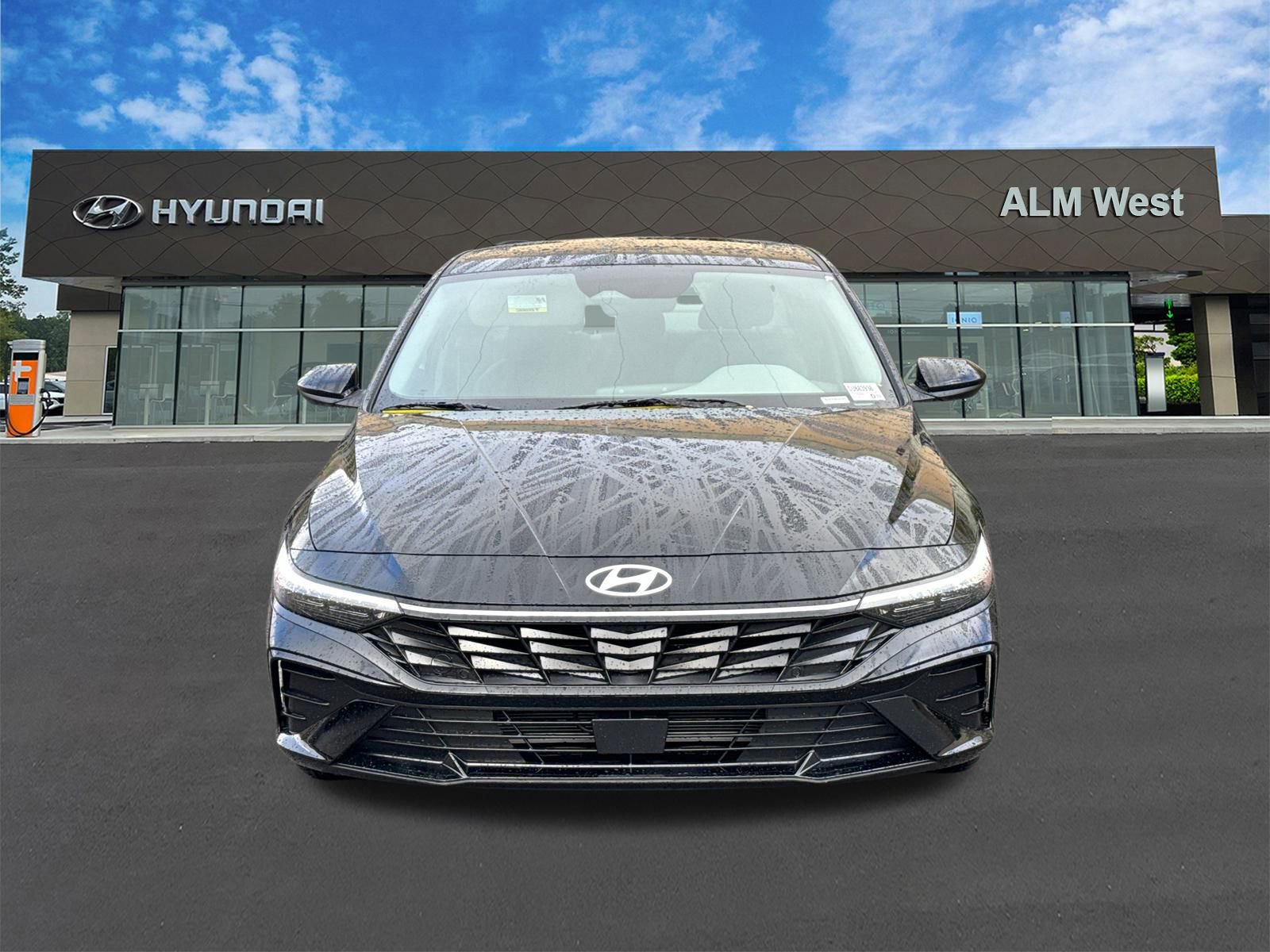 Used 2025 Hyundai Elantra SEL FWD image 2