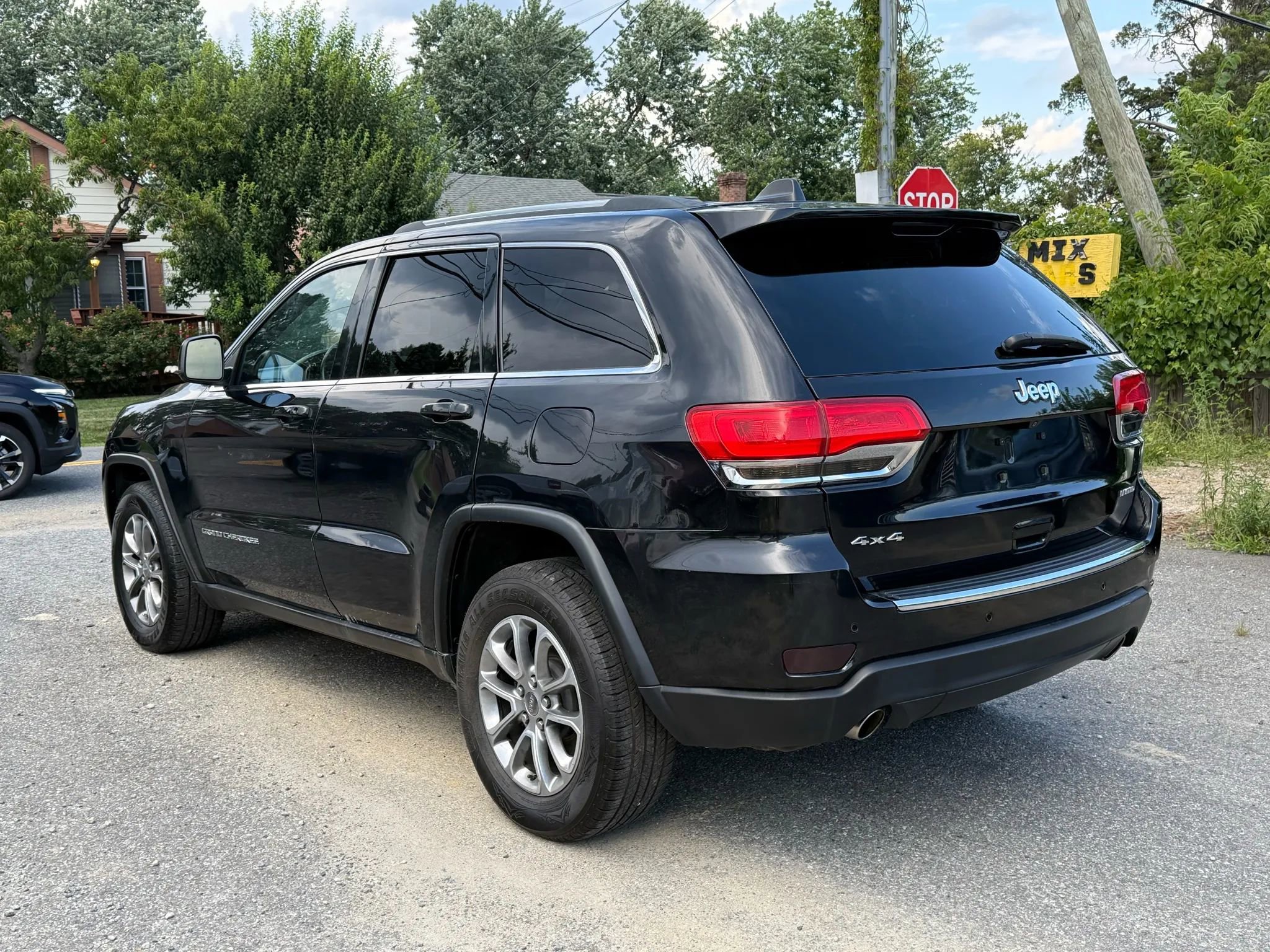 Used 2014 Jeep Grand Cherokee Limited AWD/4WD image 5