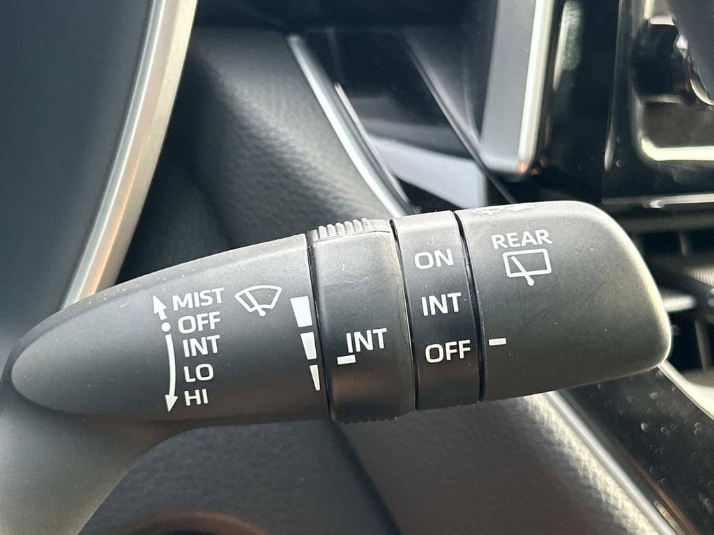 Used 2026 Toyota Corolla SE FWD image 28