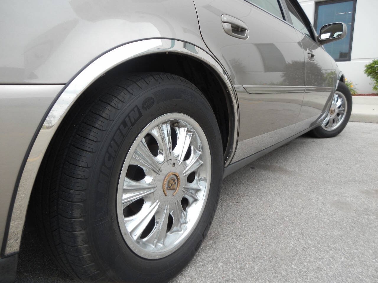Used 2002 Cadillac De Ville FWD image 19