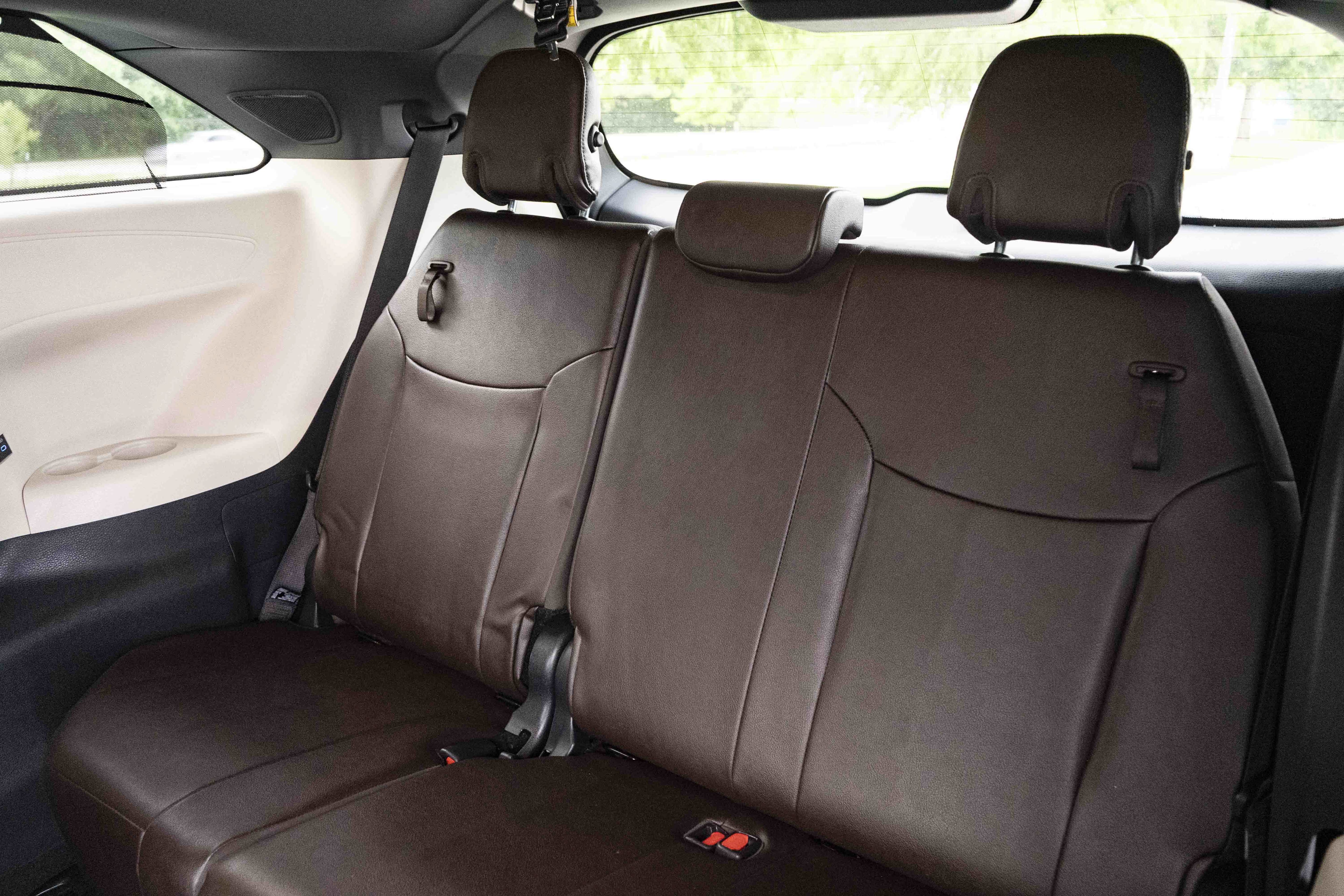 Used 2024 Toyota Sienna Platinum FWD image 21