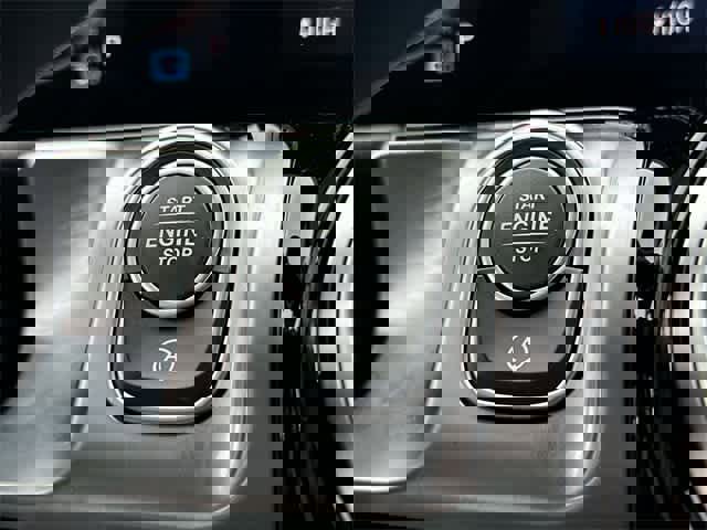 Used 2024 Mercedes-Benz GLB 250 4MATIC image 10