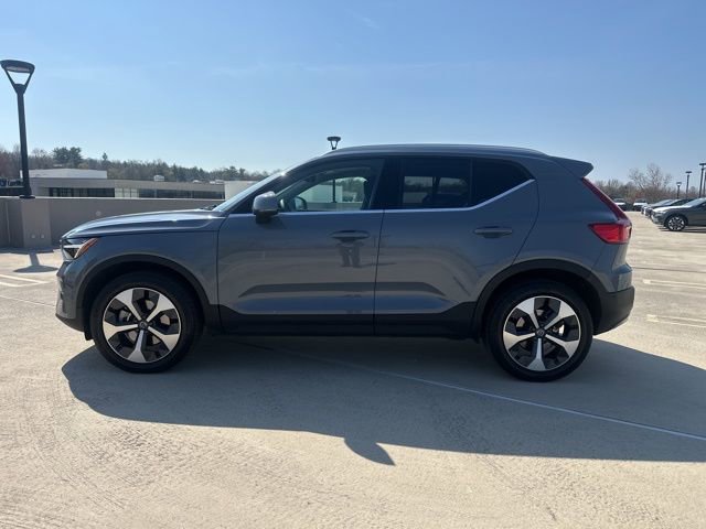 Certified 2023 Volvo XC40 B5 Ultimate w/ Climate Package image 5