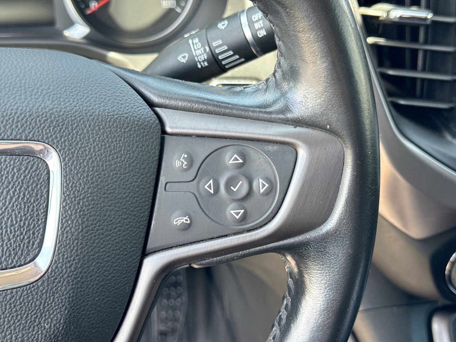 Used 2020 GMC Acadia AT4 w/ Trailering Package AWD/4WD image 28