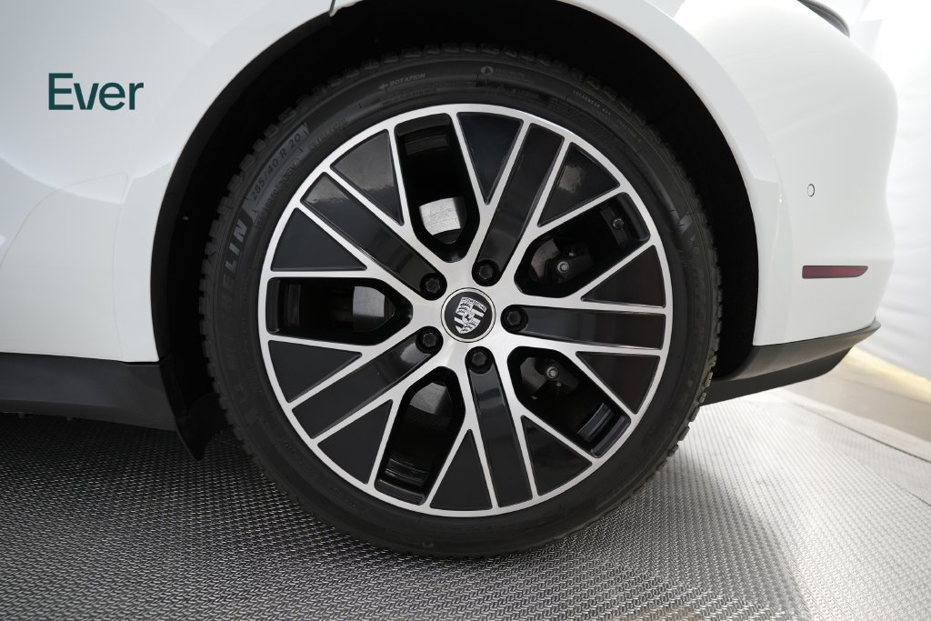 Used 2023 Porsche Taycan RWD image 21