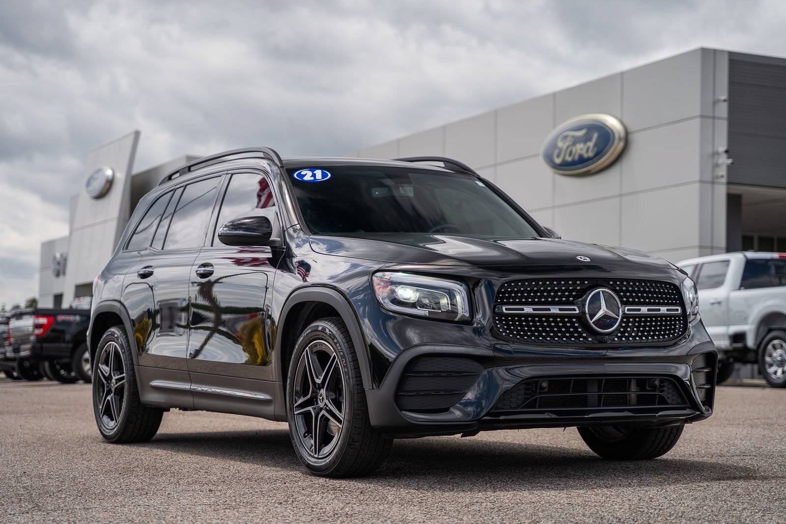 Used 2021 Mercedes-Benz GLB 250 4MATIC w/ AMG Line