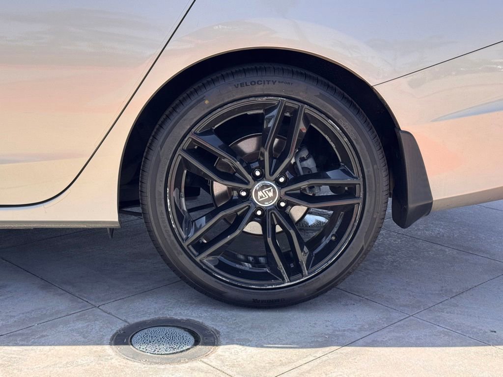 Used 2015 Honda Accord Sport image 10