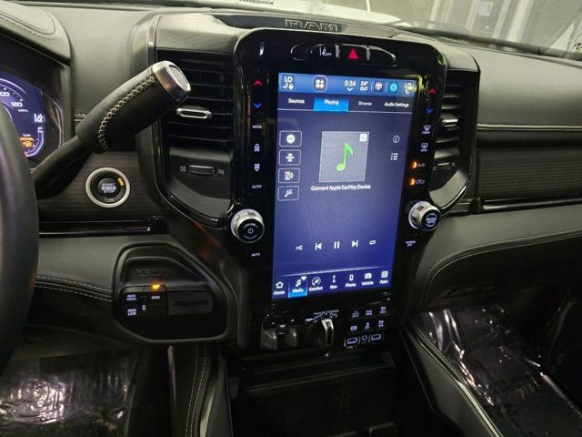 Used 2024 RAM 2500 Limited image 27