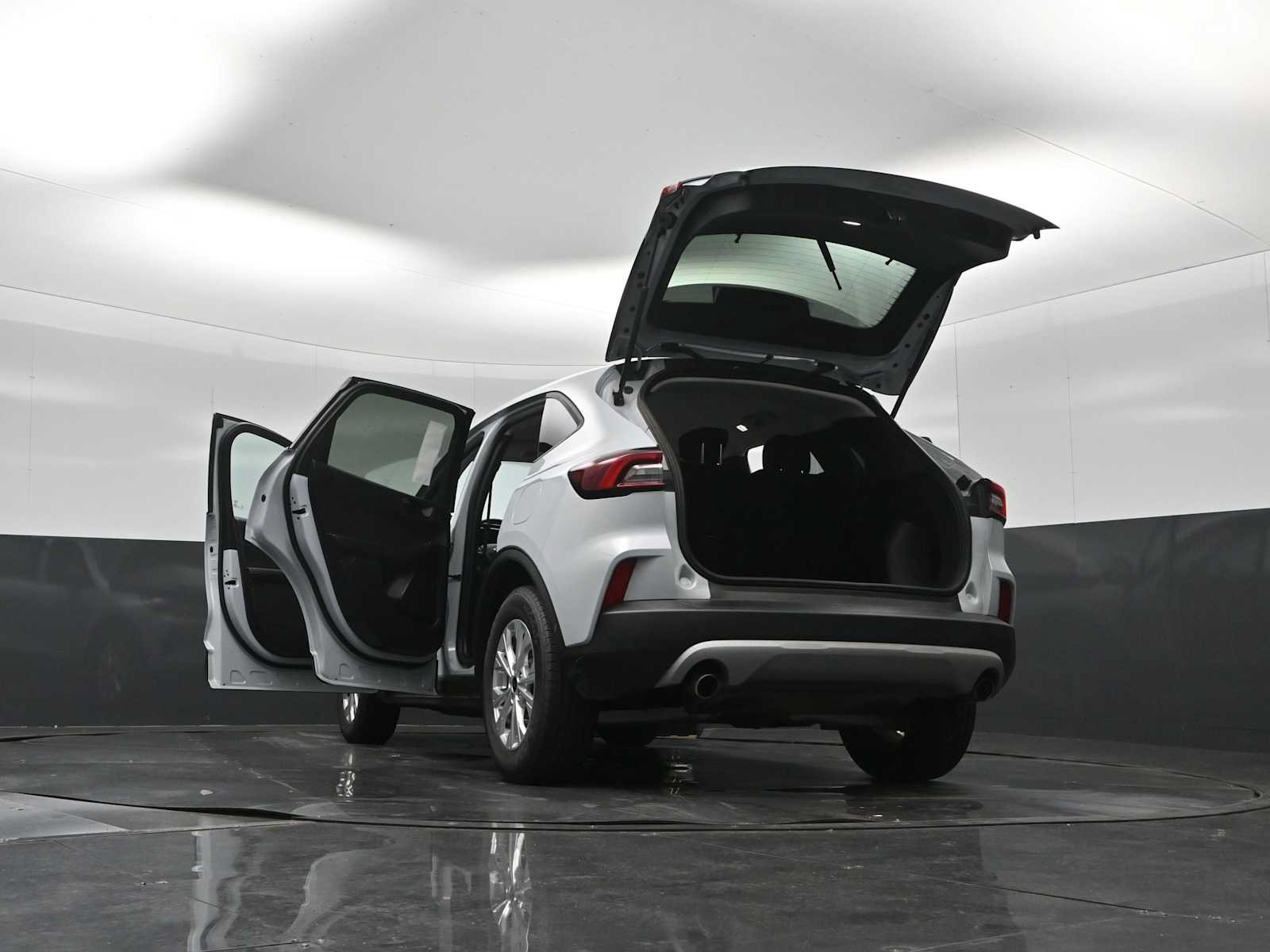 Certified 2025 Ford Escape Active w/ Cold Weather Package FWD image 63
