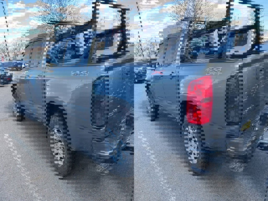 Certified 2021 Chevrolet Colorado LT w/ LT Convenience Package image 2