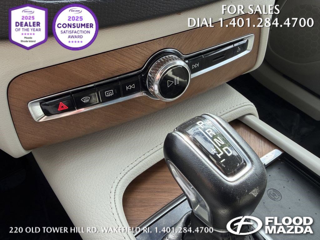 Used 2022 Volvo XC90 T6 Momentum w/ Advanced Package image 14
