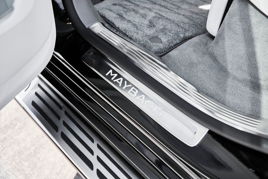 Used 2024 Mercedes-Benz Maybach EQS 680 4MATIC image 54