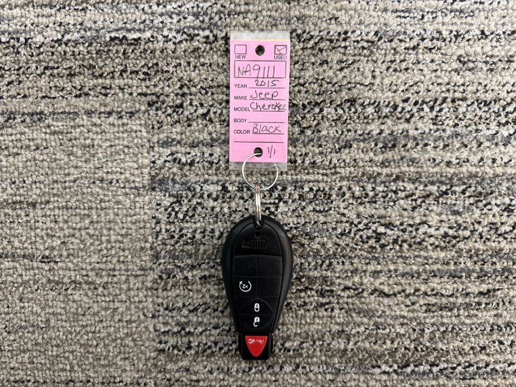 Used 2015 Jeep Cherokee Latitude w/ Cold Weather Group image 43