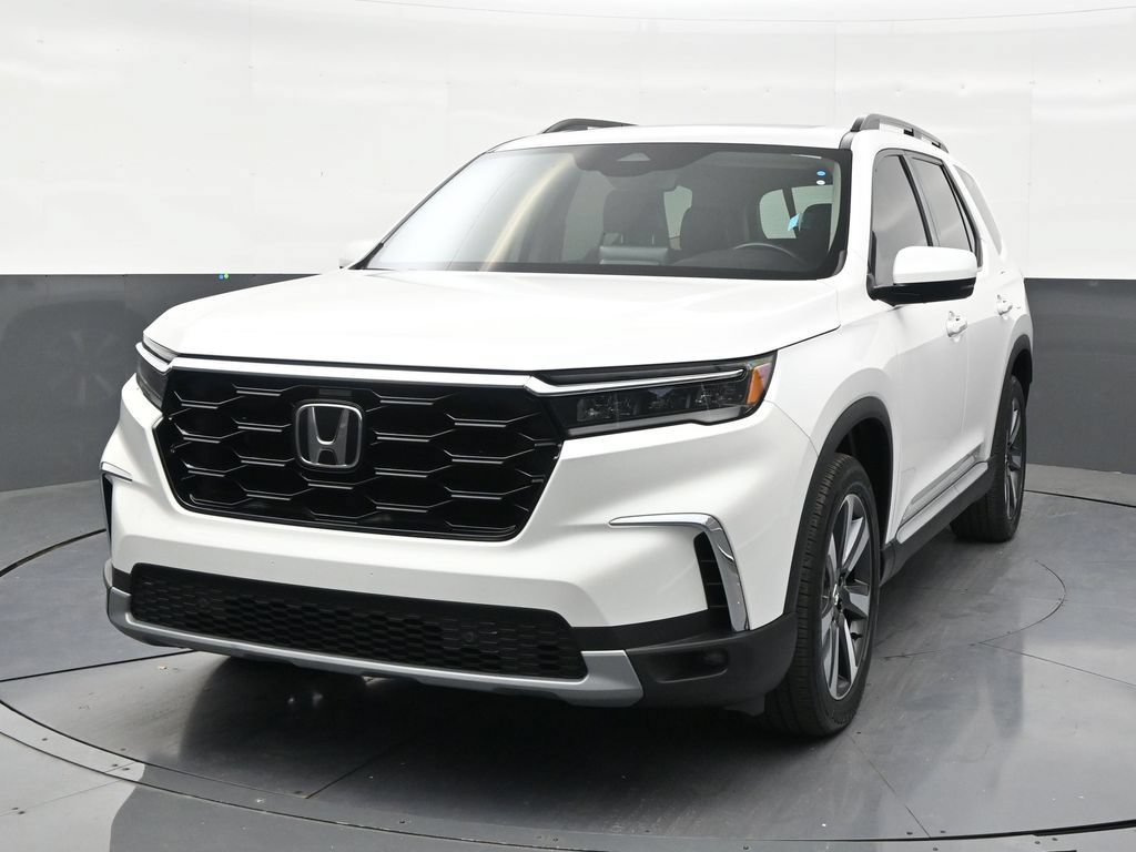 Used 2024 Honda Pilot Touring image 8