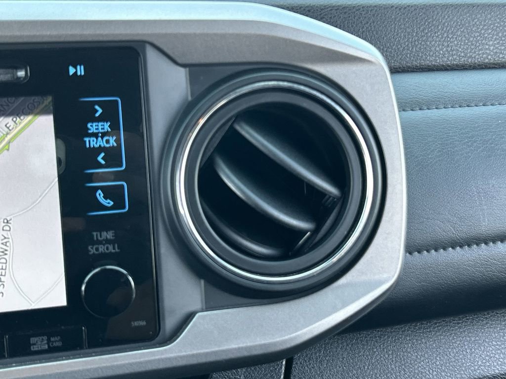 Used 2018 Toyota Tacoma Limited image 22