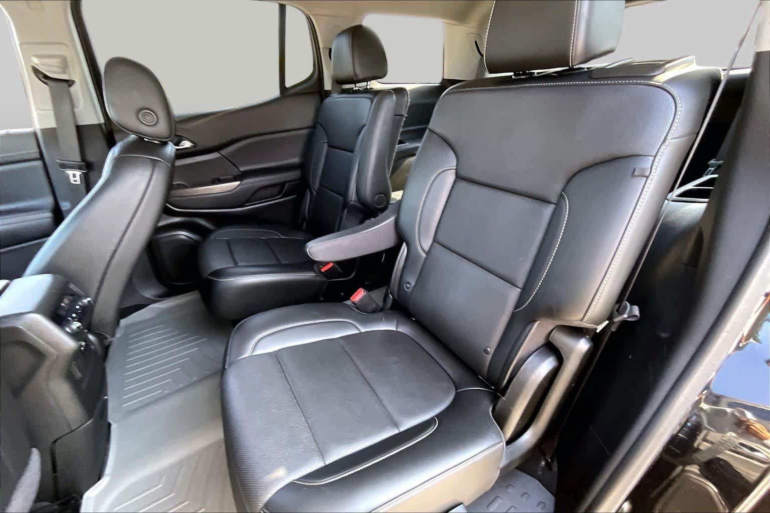 Used 2021 GMC Acadia SLT w/ Elevation Edition FWD image 19