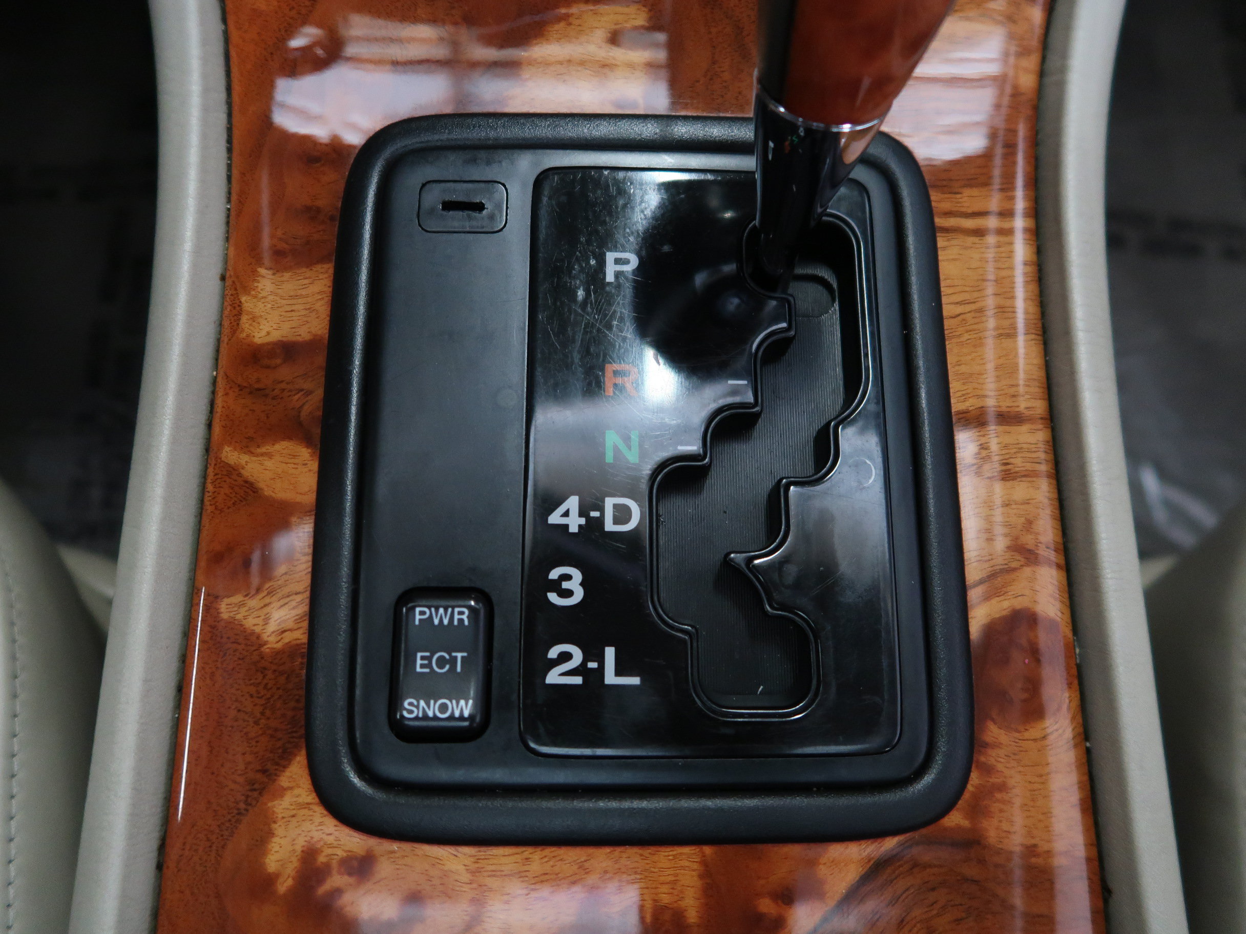 Used 2000 Lexus LS 400 RWD image 18