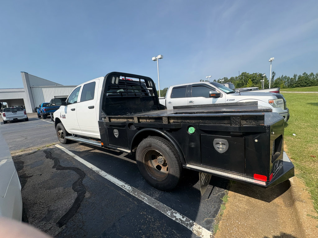 Used 2018 RAM 3500 Tradesman w/ Chrome Appearance Group AWD/4WD image 5