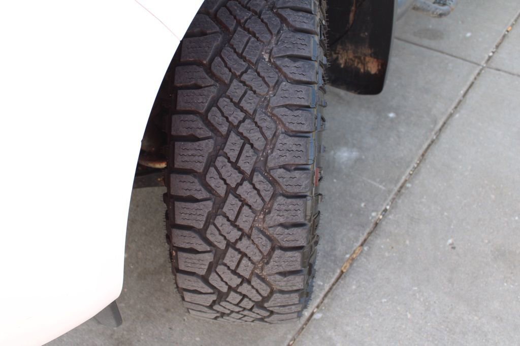 Used 2020 Nissan Frontier SV w/ Midnight Edition Floor Mats image 13