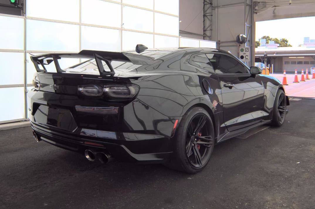 Used 2022 Chevrolet Camaro ZL1 RWD image 2