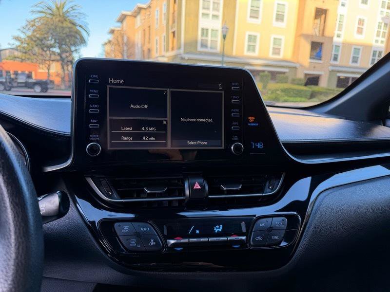 Used 2019 Toyota C-HR LE FWD image 55