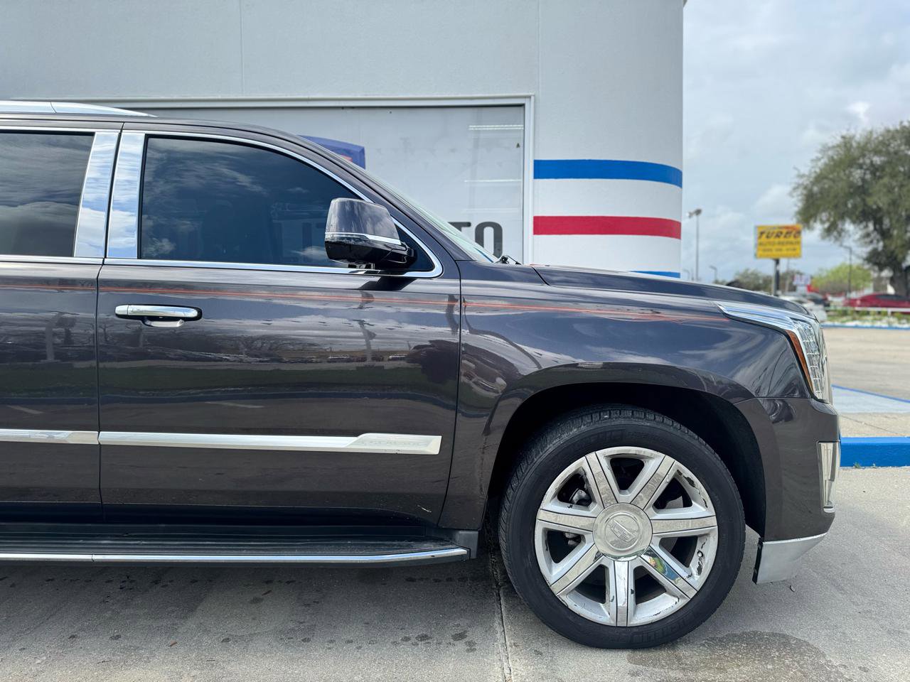 Used 2016 Cadillac Escalade ESV Luxury AWD/4WD image 20