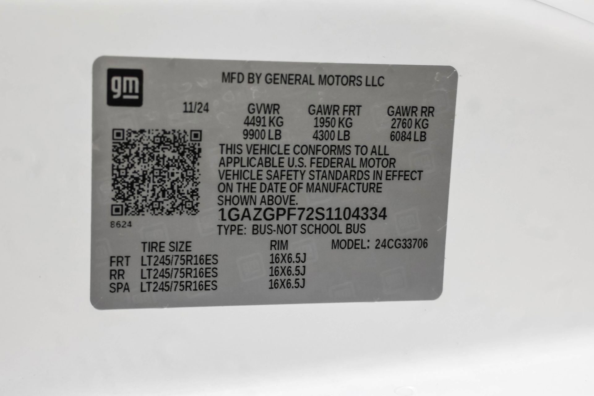 Used 2025 Chevrolet Express 3500 LT w/ LT Preferred Equipment Group image 45