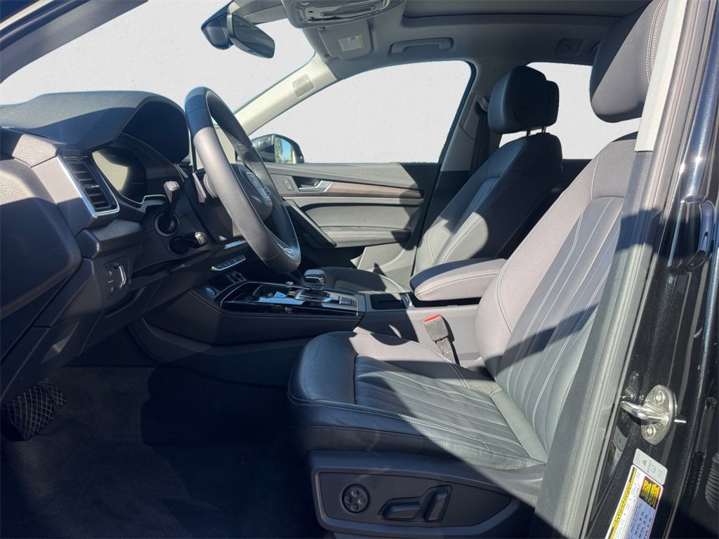 Used 2022 Audi Q5 2.0T Premium Plus w/ Premium Plus Package image 9