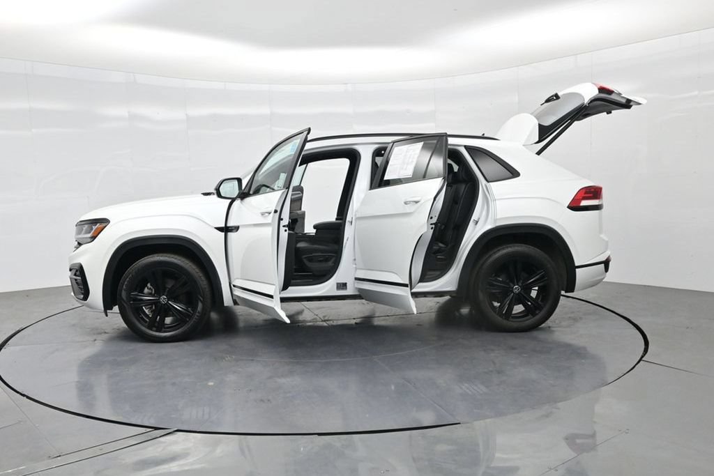 Used 2023 Volkswagen Atlas Cross Sport SEL R-Line AWD/4WD image 38