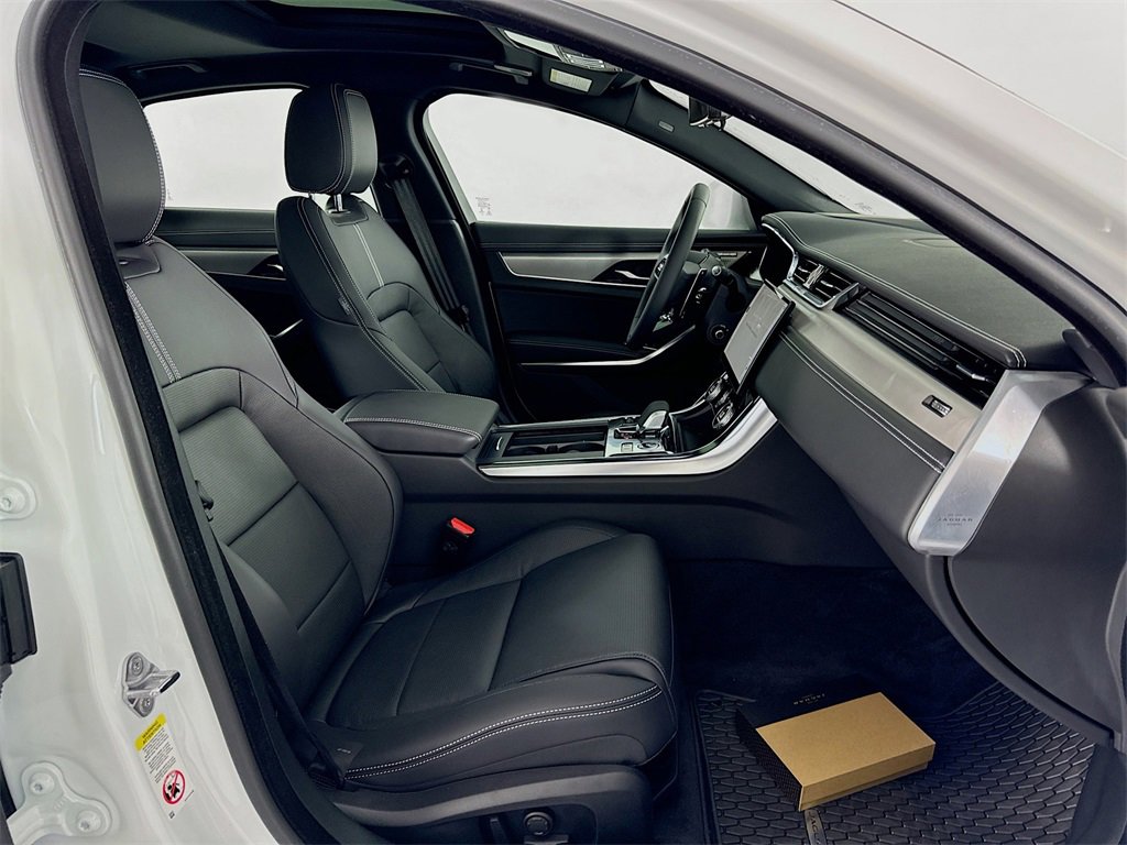 New 2024 Jaguar XF R-Dynamic SE image 30