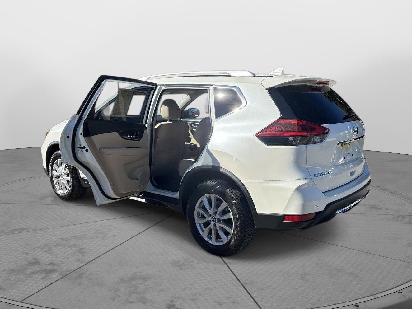 Used 2020 Nissan Rogue SV AWD/4WD image 33