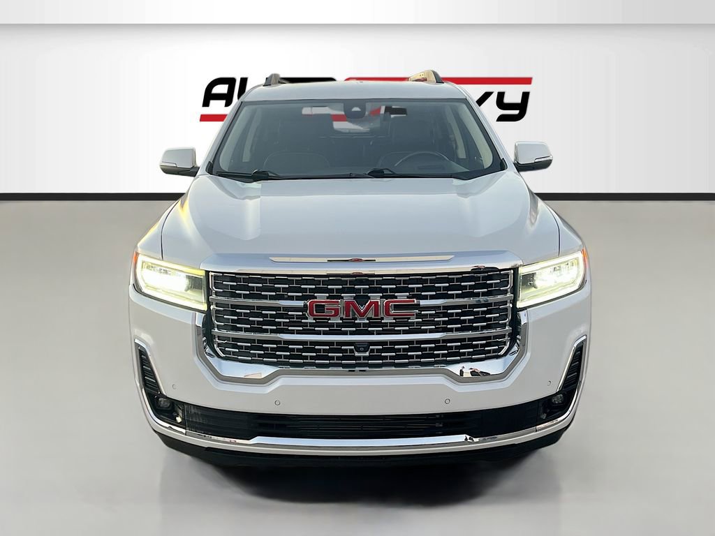 Used 2022 GMC Acadia Denali w/ Denali Technology Package image 2