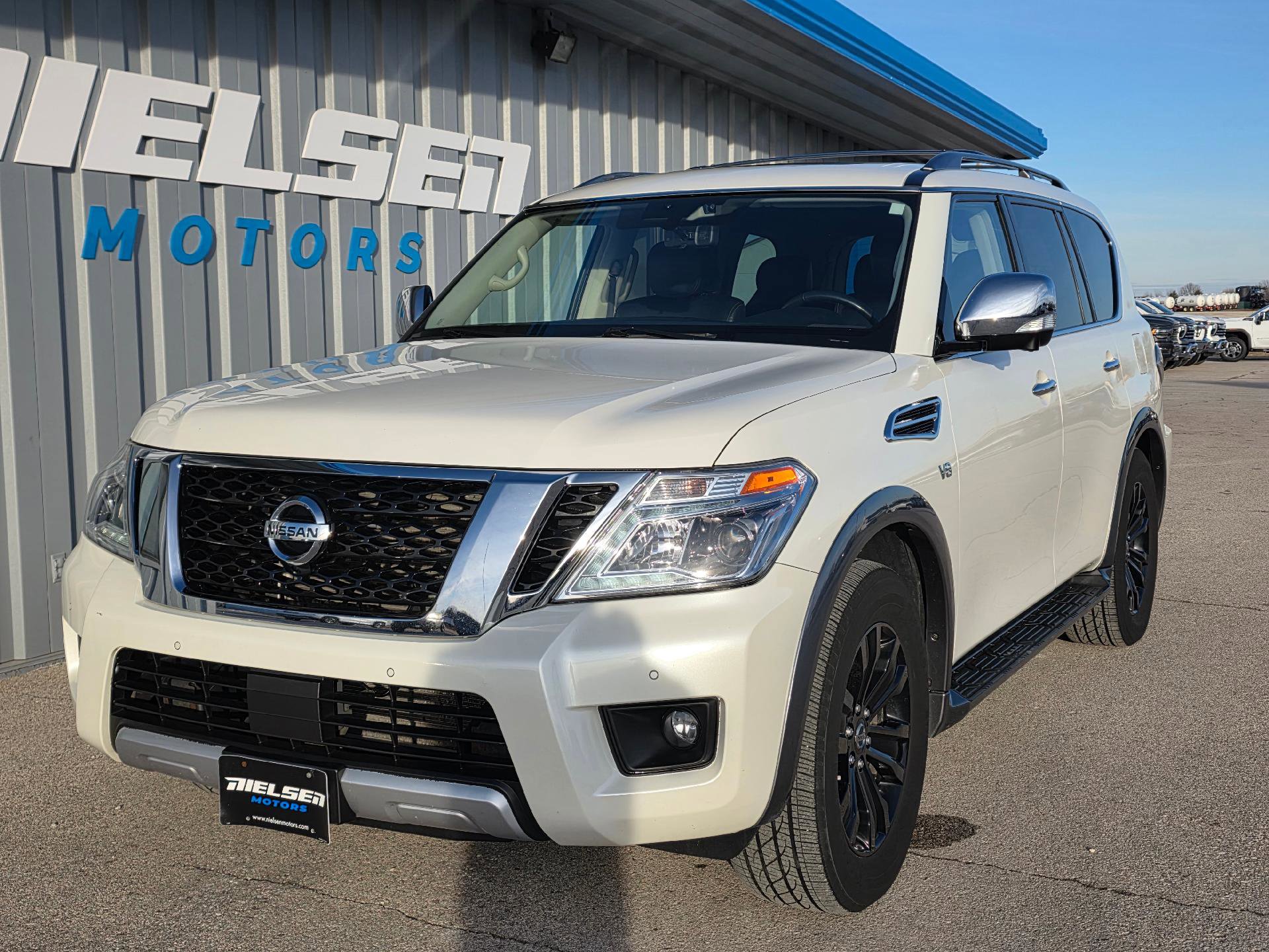 Used 2018 Nissan Armada Platinum image 2